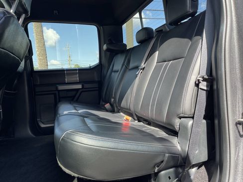 Used 2019 Ford F150 XLT w/ Equipment Group 302A Luxury AWD/4WD image 10