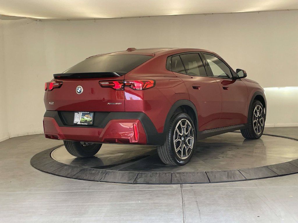 Used 2026 BMW X2 xDrive28i w/ Convenience Package AWD/4WD image 5