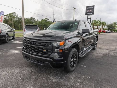 Used 2023 Chevrolet Silverado 1500 Custom RWD image 3