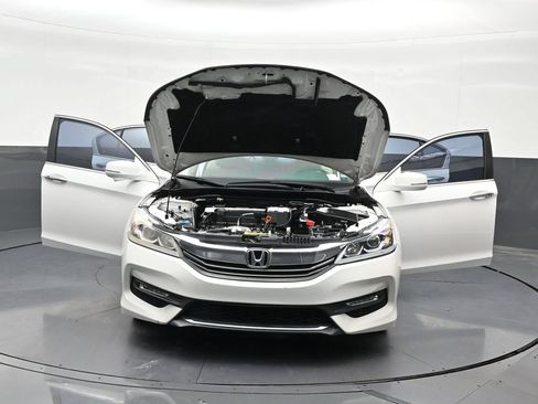 Used 2017 Honda Accord EX image 37