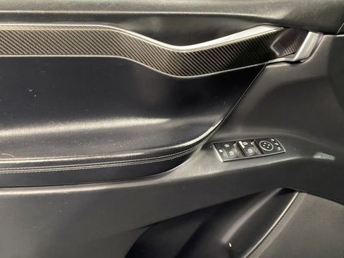 Used 2017 Tesla Model X 75D image 12