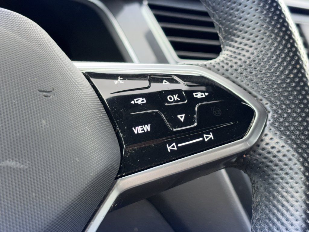 Used 2023 Volkswagen Tiguan SE R-Line FWD image 13