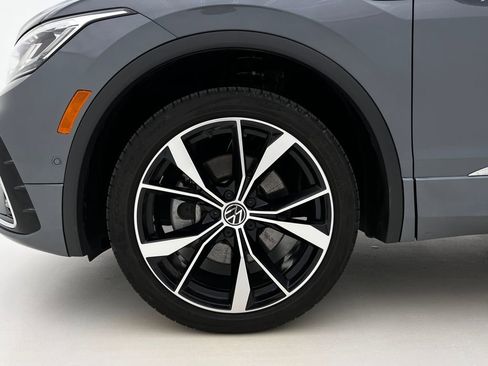 Used 2024 Volkswagen Tiguan SEL R-Line image 26