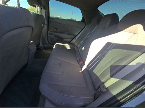 Used 2023 Hyundai Elantra SEL w/ Convenience Package image 29