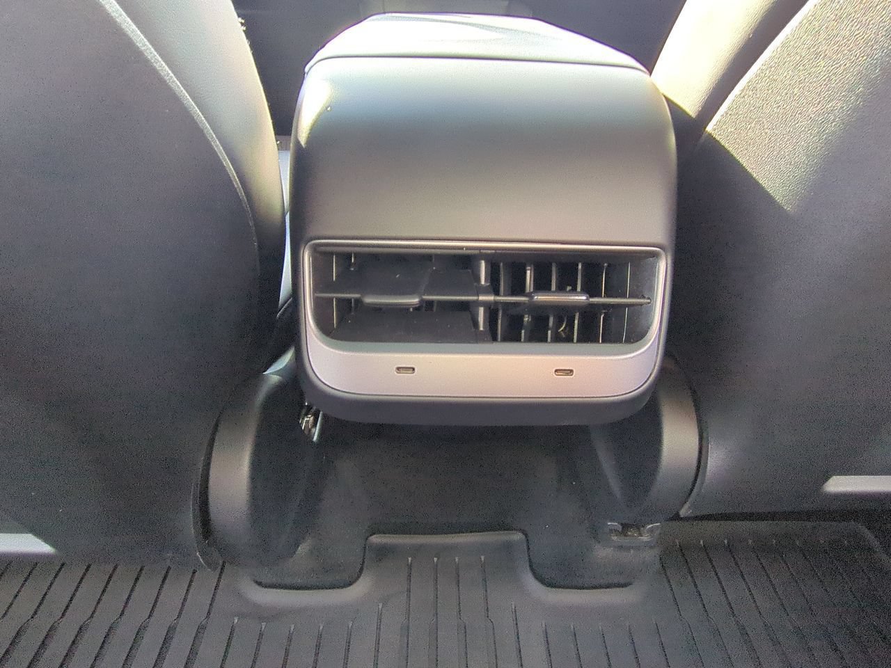 Used 2023 Tesla Model Y Long Range AWD/4WD image 21
