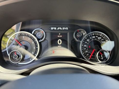Used 2019 RAM 1500 Big Horn RWD image 14