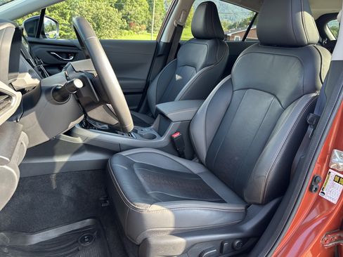 Used 2025 Subaru Crosstrek 2.5i Limited AWD/4WD image 9