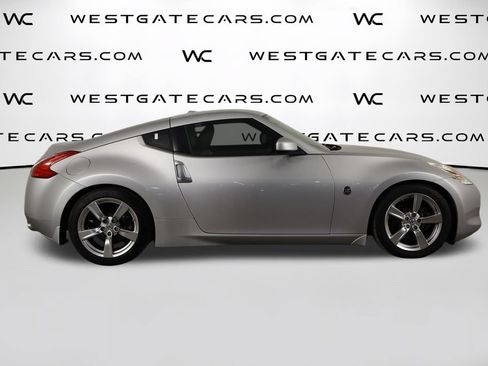 Used 2009 Nissan 370Z Touring RWD image 36