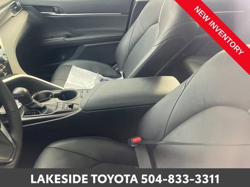 Used 2024 Toyota Camry XSE image 9