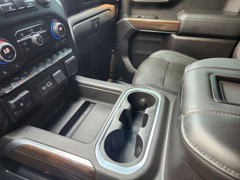 Used 2020 Chevrolet Silverado 1500 RST w/ All-Star Edition AWD/4WD image 24