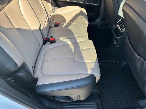 Used 2020 Hyundai Santa Fe Limited AWD/4WD image 18