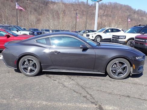 Used 2024 Ford Mustang Premium image 6