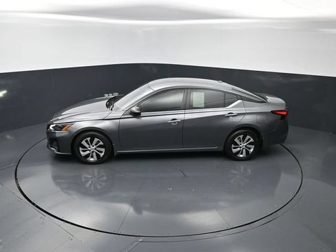Used 2025 Nissan Altima 2.5 S FWD image 22