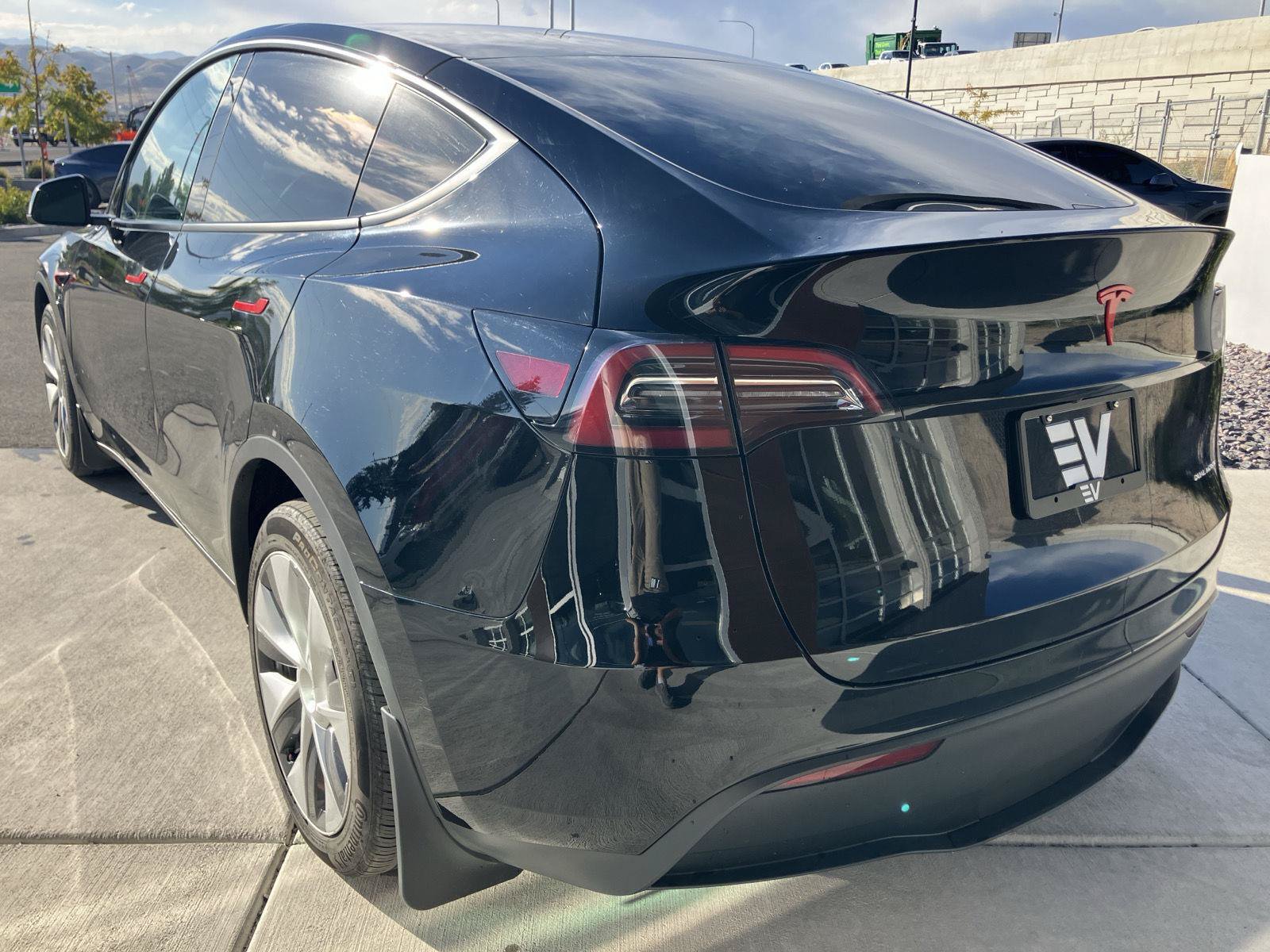 Used 2023 Tesla Model Y Long Range AWD/4WD image 6