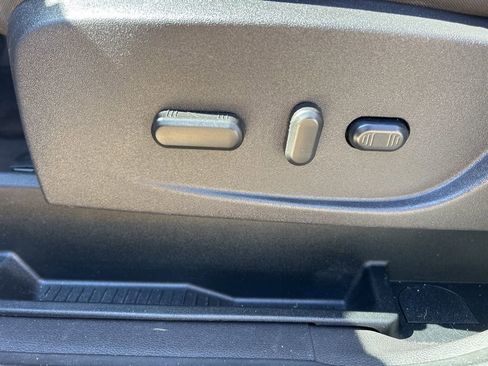 Used 2018 Ford Escape SE image 15