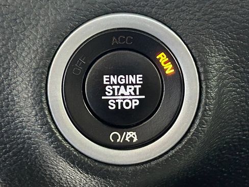 Used 2021 Dodge Challenger R/T Scat Pack RWD image 21