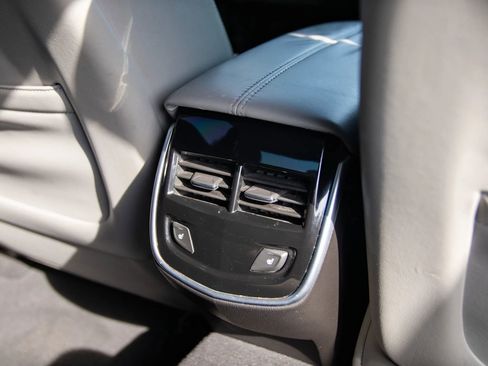 Used 2016 Cadillac XTS Luxury AWD/4WD image 27