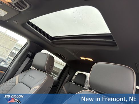 New 2026 GMC Canyon Denali image 14