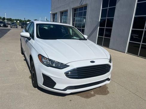 Used 2020 Ford Fusion SE FWD image 6