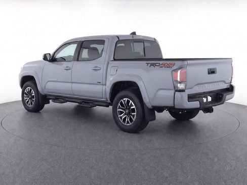 Used 2020 Toyota Tacoma TRD Sport AWD/4WD image 3