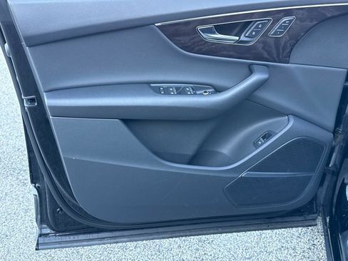 Used 2022 Audi Q7 3.0T Premium Plus w/ Premium Plus Package image 16