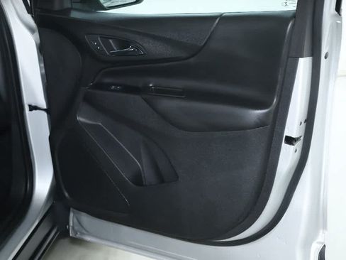 Used 2020 Chevrolet Equinox LT w/ Driver Convenience Package FWD image 35