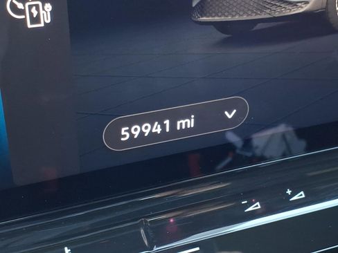 Certified 2022 Volkswagen ID.4 Pro S w/ Gradient Package image 31