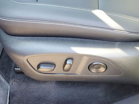 Certified 2024 Chevrolet Traverse LT w/ LPO, Floor Liner Package FWD image 7