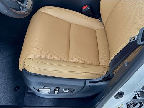 New 2026 Lexus LX 700h Luxury image 21