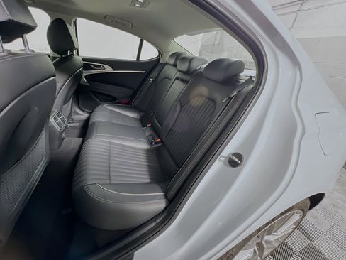 Used 2020 Genesis G70 2.0T w/ Elite Package image 29