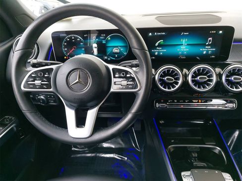 Used 2020 Mercedes-Benz GLB 250 GLB 250 image 16