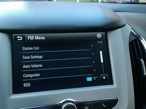 Used 2018 Chevrolet Cruze LS FWD image 16