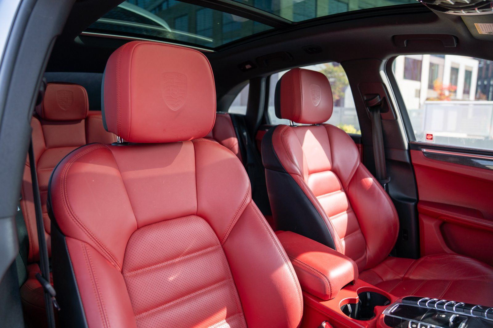 Certified 2017 Porsche Macan GTS AWD/4WD image 27