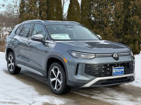 New 2026 Volkswagen Tiguan SE image 1