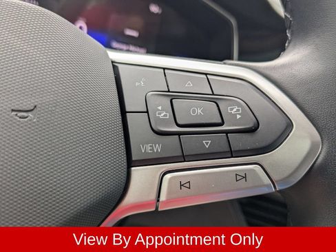 Used 2025 Volkswagen Jetta SE FWD image 20