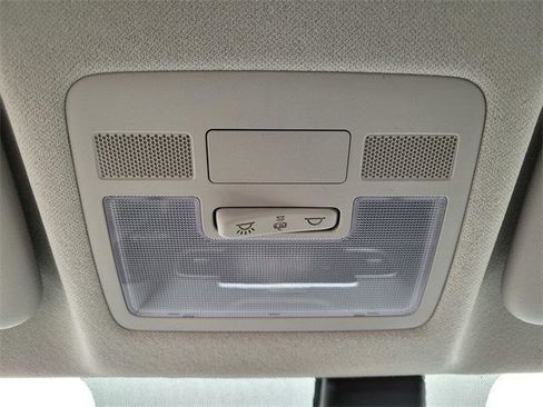 New 2026 Hyundai Venue SE image 18