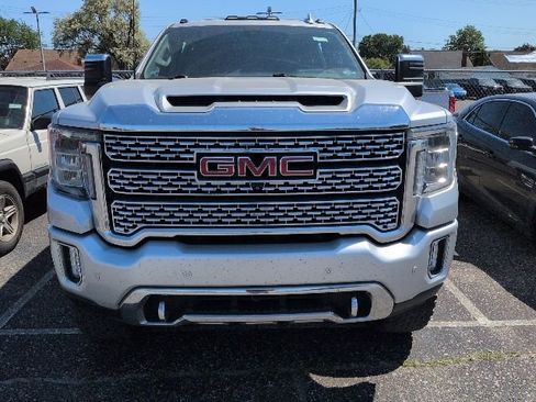 Used 2020 GMC Sierra 2500 Denali w/ Technology Package AWD/4WD image 2