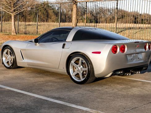 Used 2006 Chevrolet Corvette Coupe w/ Preferred Equipment Group image 15
