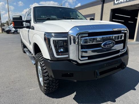 Used 2011 Ford F250 Lariat w/ Lariat Interior Pkg image 13