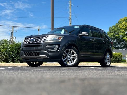 Used 2016 Ford Explorer Limited AWD/4WD image 2