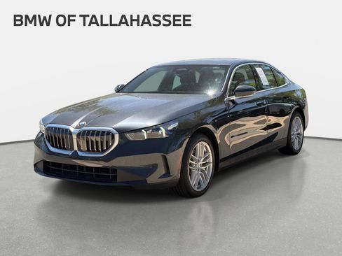 Used 2025 BMW 530i w/ Premium Package RWD image 1