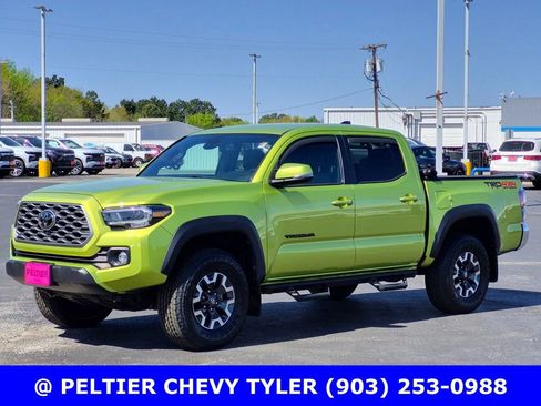 Used 2023 Toyota Tacoma TRD Off-Road image 3