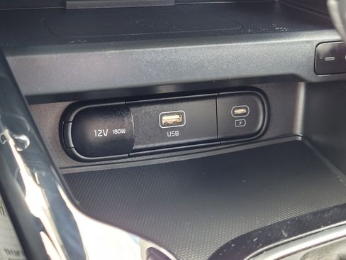 Used 2025 Kia Soul GT-Line w/ GT-Line Technology Package FWD image 25
