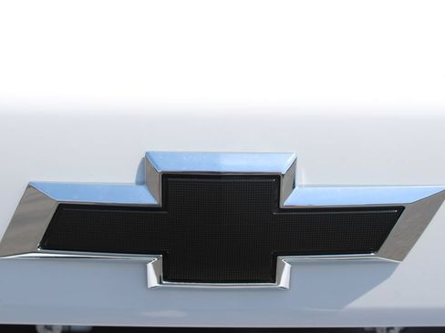 New 2026 Chevrolet Trax RS w/ Sunroof Package FWD image 17
