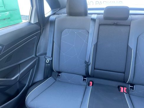 Used 2025 Volkswagen Jetta Sport image 37