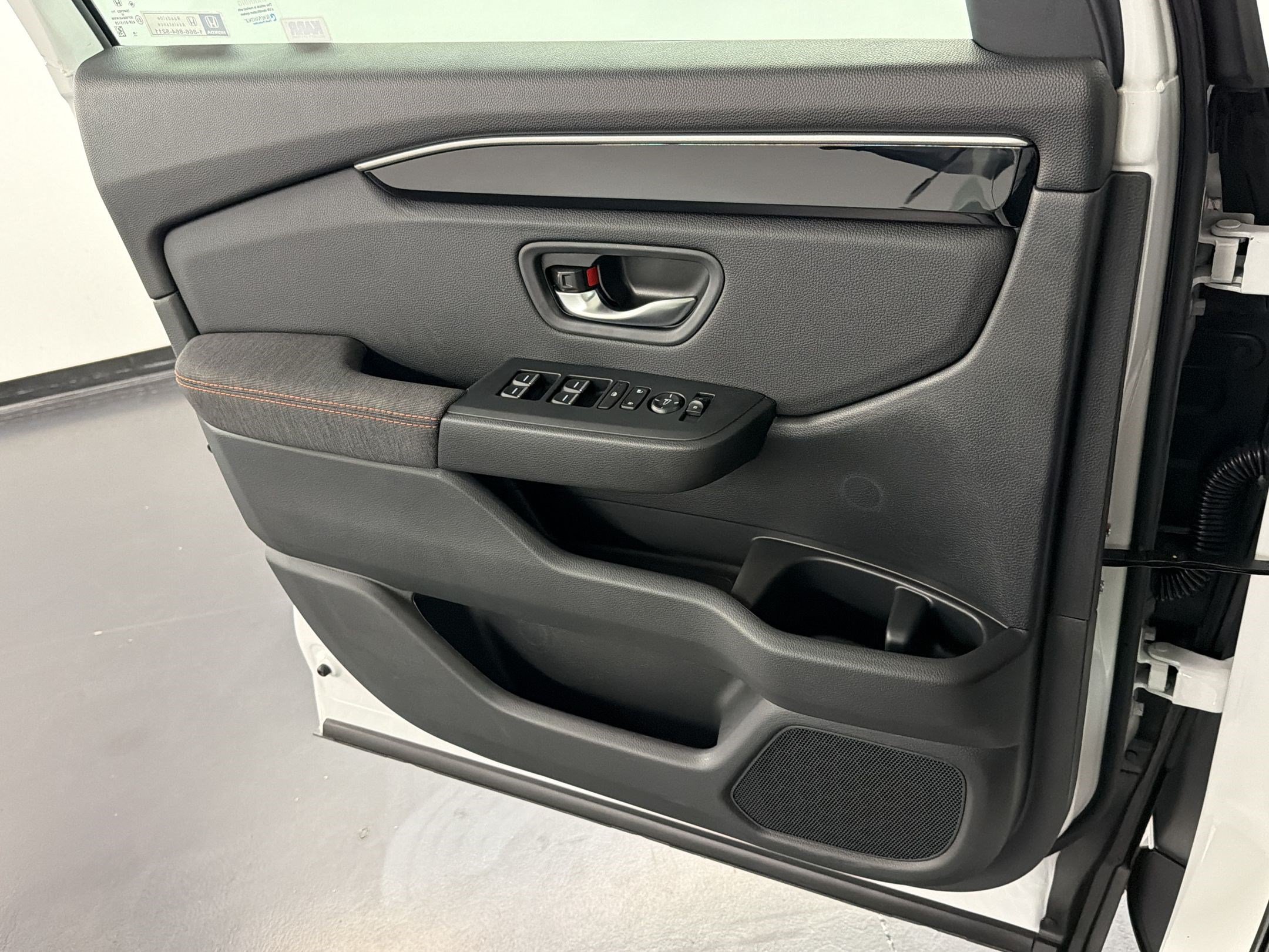 New 2026 Honda Pilot Sport image 14