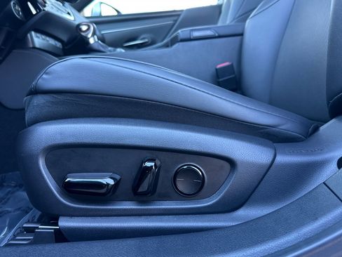 Certified 2025 Lexus ES 300h w/ Premium Package image 13