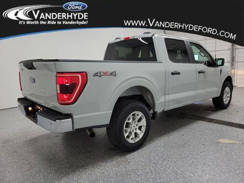 Used 2023 Ford F150 XLT image 3