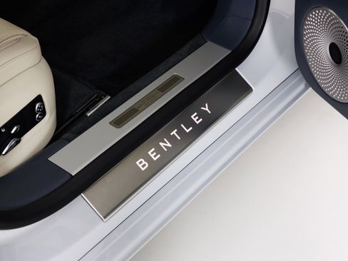 Used 2020 Bentley Flying Spur W12 AWD/4WD image 42