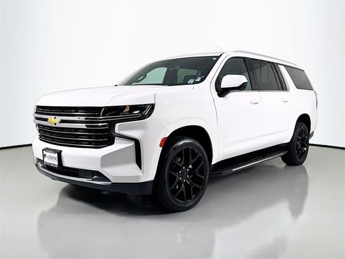 Used 2021 Chevrolet Suburban LT image 1